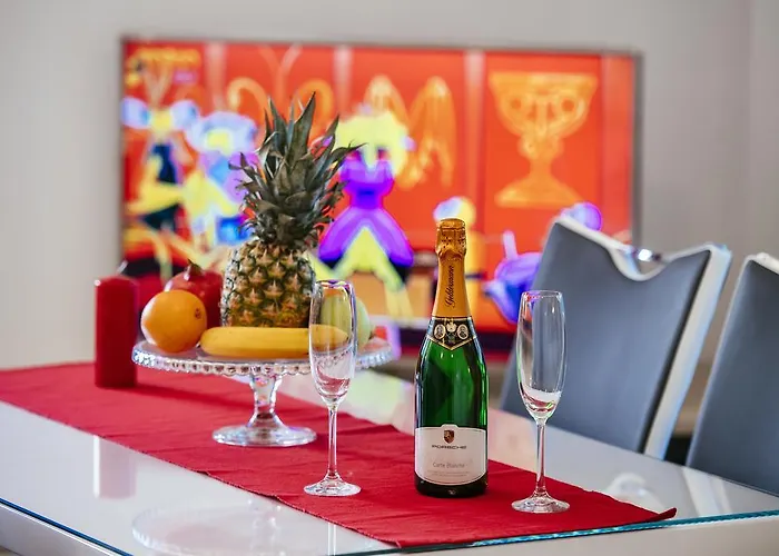 Deluxe Apartment